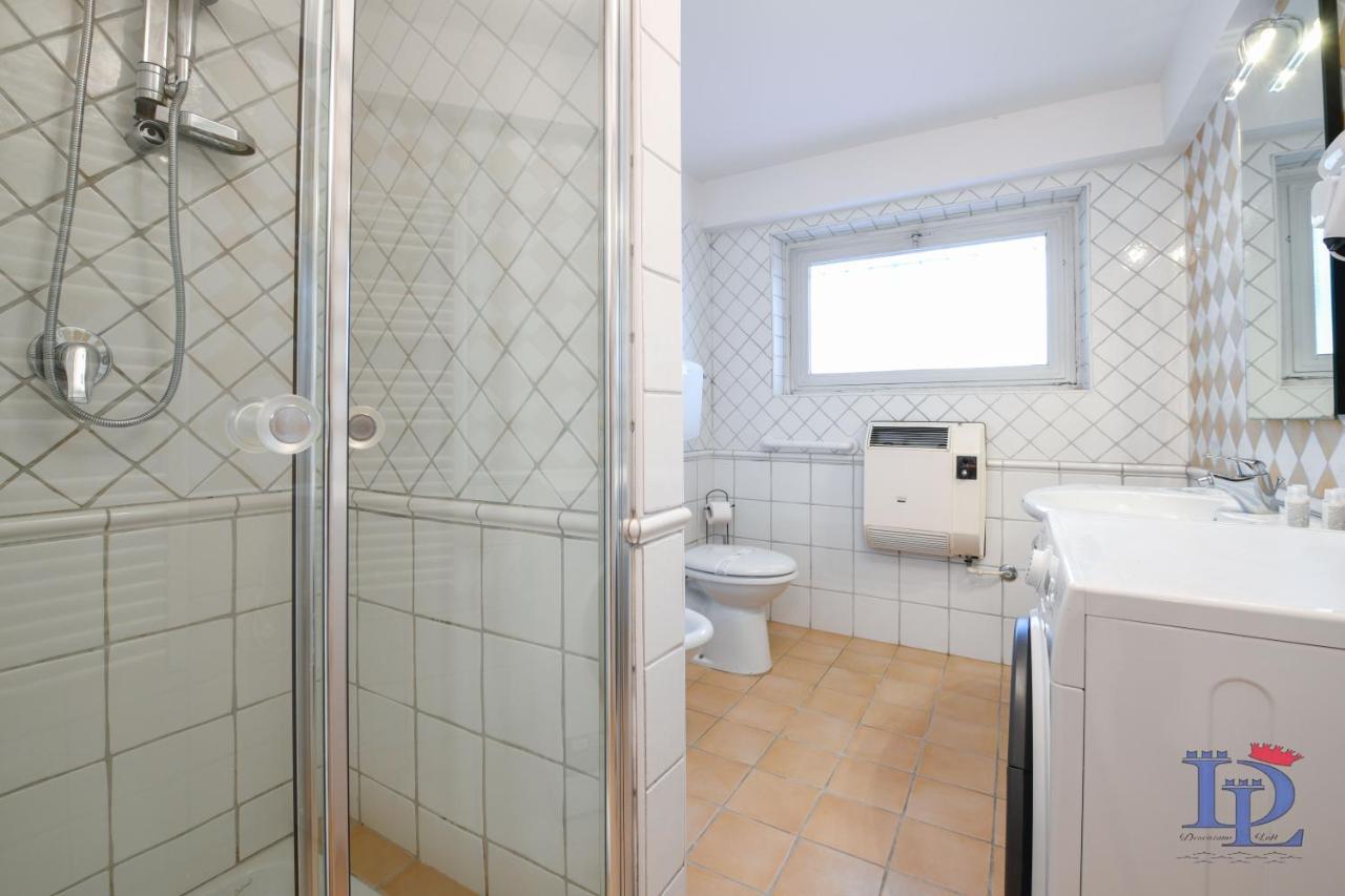 Desenzanoloft Palm Garda Beach, With Garden, Barbecue And Pool Villa