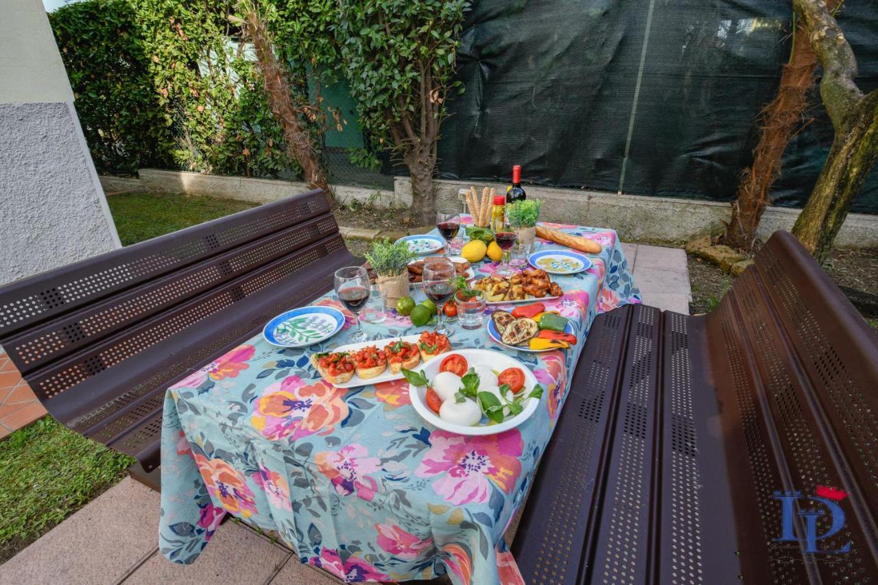 Desenzanoloft Palm Garda Beach, With Garden, Barbecue And Pool Villa Desenzano del Garda