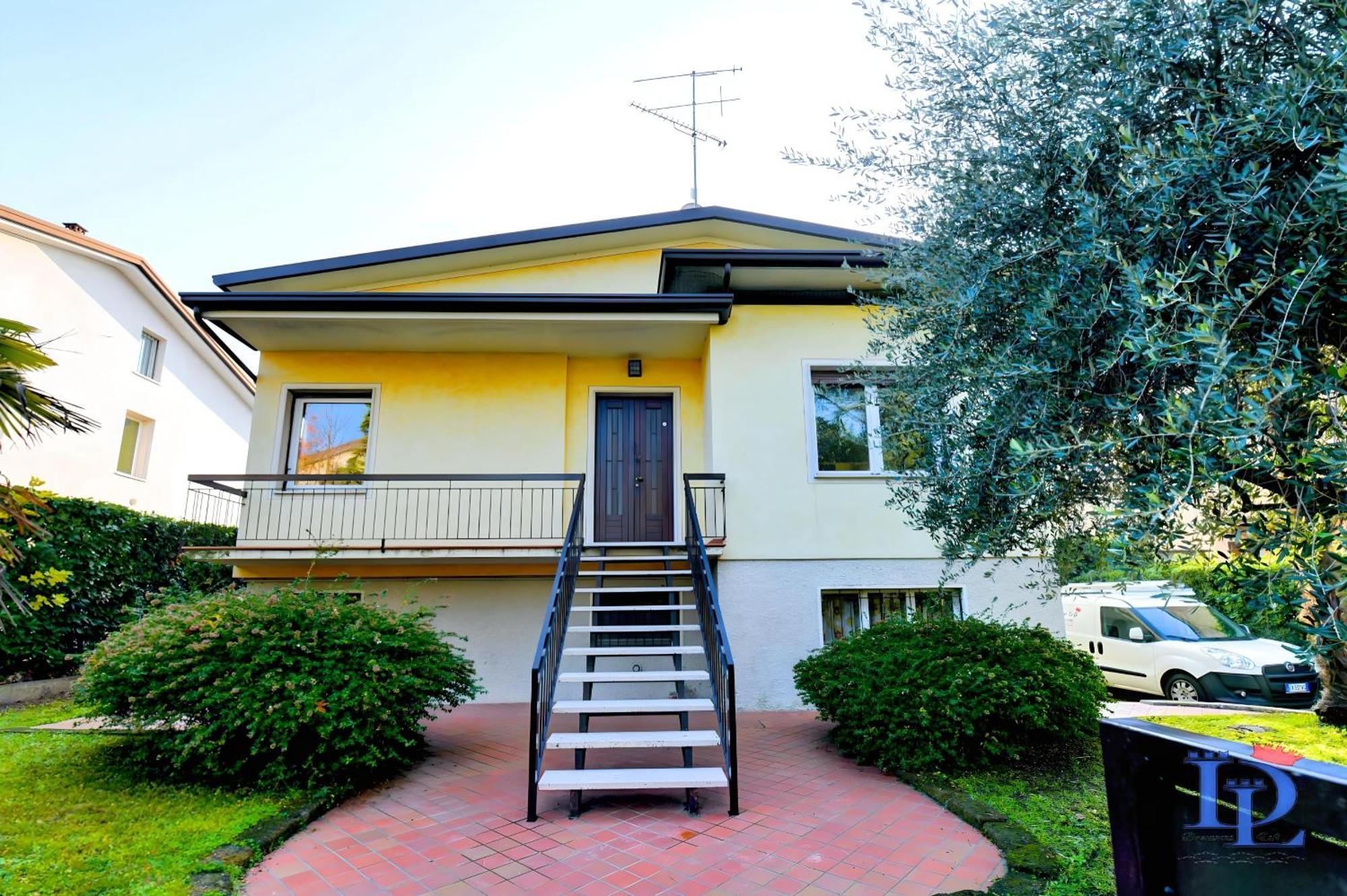 Desenzanoloft Palm Garda Beach, With Garden, Barbecue And Pool Villa Desenzano del Garda
